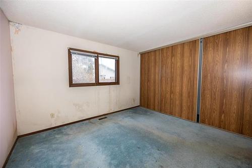 11 Upton Pl, Winnipeg, MB 