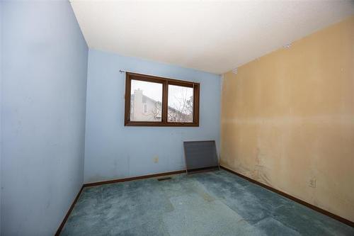 11 Upton Pl, Winnipeg, MB 