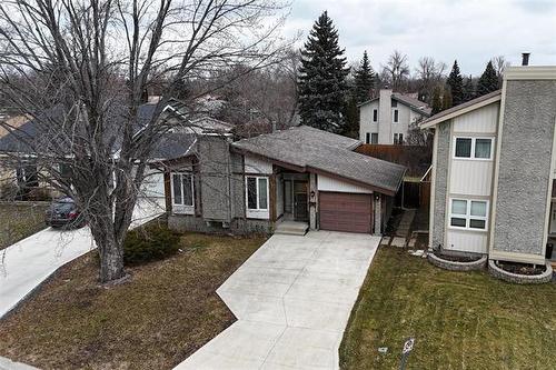 11 Upton Pl, Winnipeg, MB 