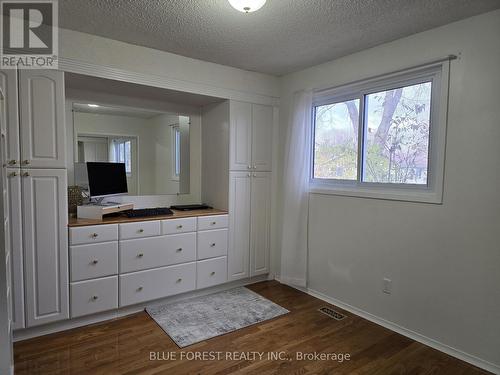 16 Meadowview Road, London South (South O), ON - Indoor