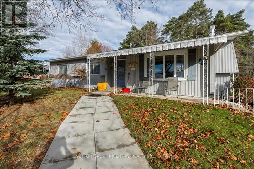 29 Main Street, Innisfil, ON - Outdoor With Deck Patio Veranda