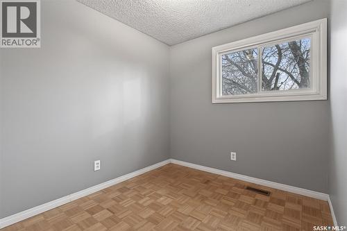 819 Gibson Court N, Regina, SK - Indoor Photo Showing Other Room