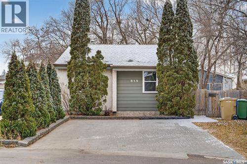 819 Gibson Court N, Regina, SK - Outdoor