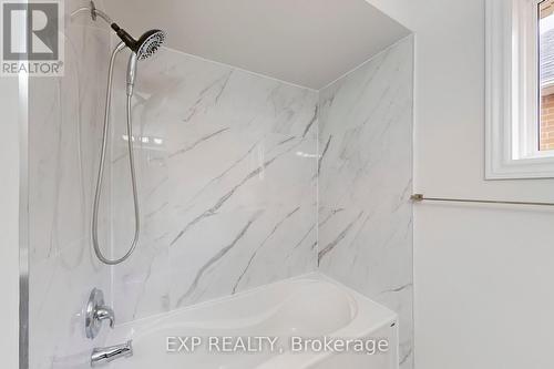 1117 Windgrove Square, Pickering, ON - Indoor Photo Showing Bathroom