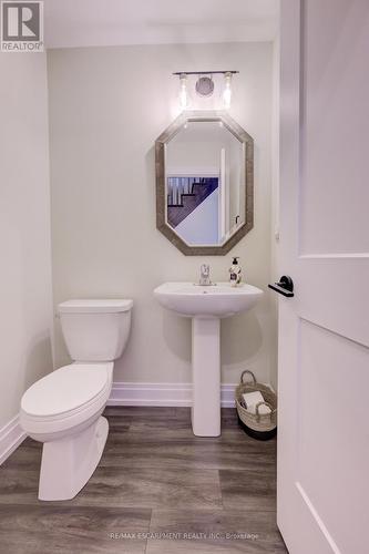 50 Kenesky Drive, Hamilton, ON - Indoor Photo Showing Bathroom