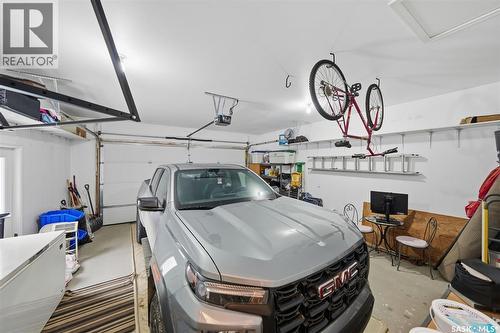 31 100 Brooklyn Lane, Warman, SK - Indoor Photo Showing Garage