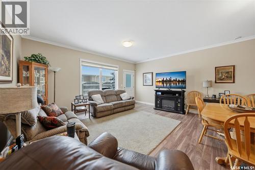 31 100 Brooklyn Lane, Warman, SK - Indoor Photo Showing Living Room