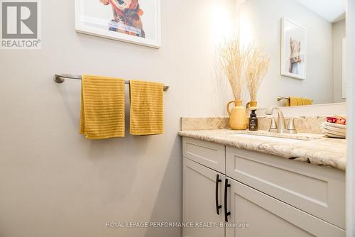 Main floor power room - 78 Bujold Court, Ottawa, ON - Indoor Photo Showing Bathroom
