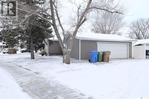 66 Sneath Crescent, Regina, SK - Outdoor