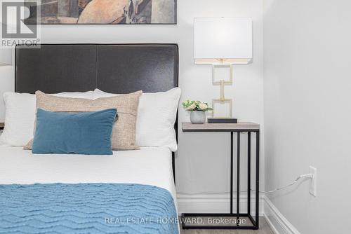 93 Agnes Street, Oshawa, ON - Indoor Photo Showing Bedroom