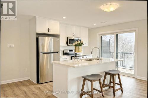 835 Arcadian Private, Ottawa, ON - Indoor Photo Showing Kitchen With Stainless Steel Kitchen With Double Sink With Upgraded Kitchen
