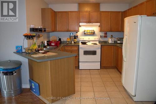38 Dunsmore Lane, Barrie, ON - Indoor Photo Showing Kitchen