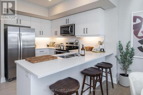 604 - 4286 King Street, Kitchener, ON 