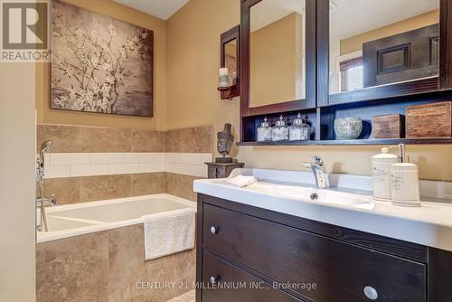 30 Clarence Street, Brampton, ON - Indoor Photo Showing Bathroom
