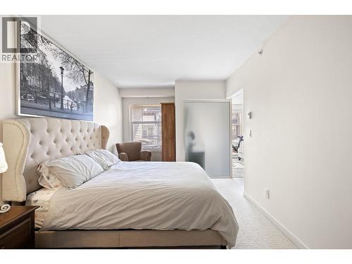 547 Yates Road Unit# 406, Kelowna, BC - Indoor Photo Showing Bedroom