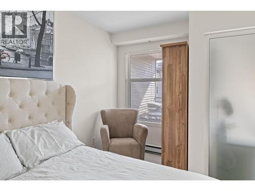 547 Yates Road Unit# 406, Kelowna, BC - Indoor Photo Showing Bedroom