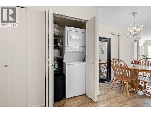 547 Yates Road Unit# 406, Kelowna, BC - Indoor Photo Showing Laundry Room