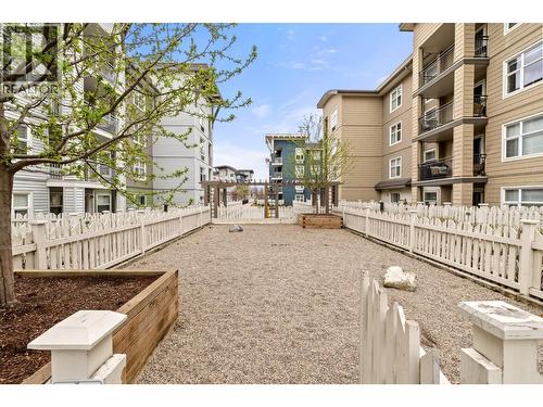 547 Yates Road Unit# 406, Kelowna, BC - Outdoor