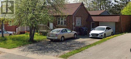 30 WOODWARD AVENUE  Brampton, ON L6V 1K1