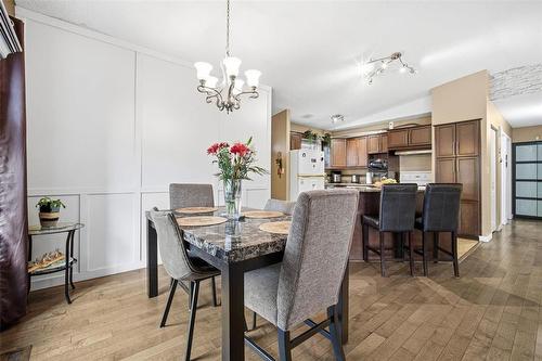 193 Beckinsale Bay, Winnipeg, MB - Indoor Photo Showing Dining Room