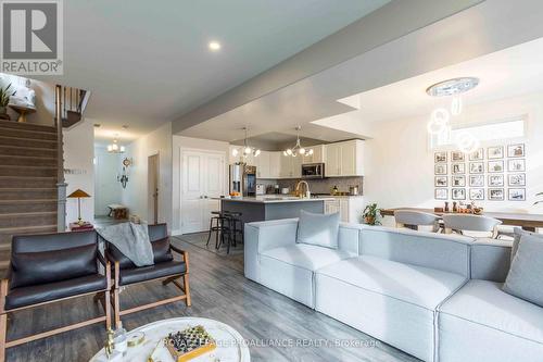 92 Ledgerock Court, Quinte West (Sidney Ward), ON - Indoor Photo Showing Living Room