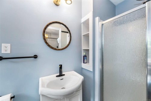 220 Coronation Ave, Duncan, BC 