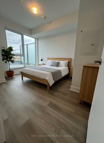 504-2088 James Street, Burlington, ON - Indoor Photo Showing Bedroom