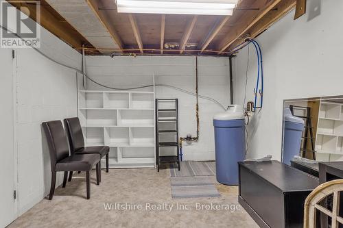 436 Broadway Street, Tillsonburg, ON - Indoor