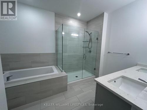 213 - 480 Callaway Road, London North (North R), ON - Indoor Photo Showing Bathroom