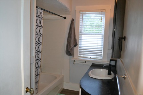 220 Coronation Ave, Duncan, BC 