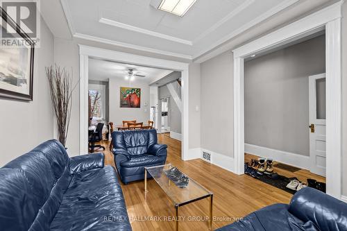 132 Beausoleil Drive, Ottawa, ON - Indoor Photo Showing Living Room