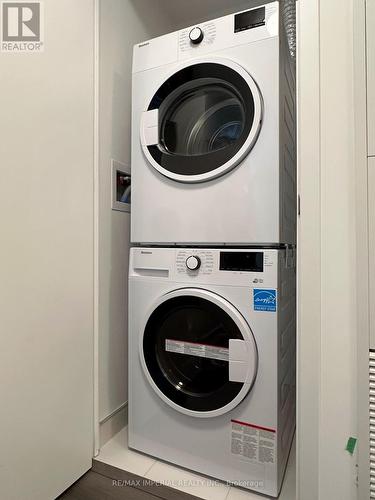 4607 - 3883 Quartz Road, Mississauga, ON - Indoor Photo Showing Laundry Room