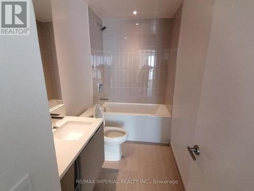 4607 - 3883 Quartz Road, Mississauga, ON - Indoor Photo Showing Bathroom