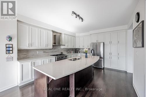 Upper - 3158 Carding Mill Trail, Oakville, ON - Indoor Photo Showing Kitchen With Double Sink With Upgraded Kitchen