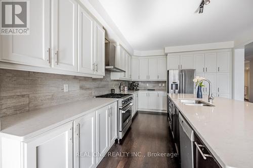 Upper - 3158 Carding Mill Trail, Oakville, ON - Indoor Photo Showing Kitchen With Double Sink With Upgraded Kitchen