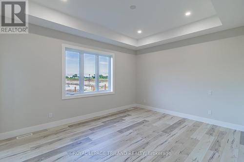 Large master bedroom w/ WI closet & ensuite - 26 Tattersall Lane, Lambton Shores (Grand Bend), ON - Indoor Photo Showing Other Room