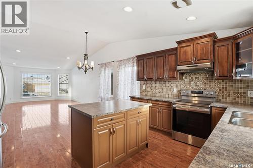 339 West Hampton Boulevard, Saskatoon, SK - Indoor Photo Showing Kitchen With Double Sink