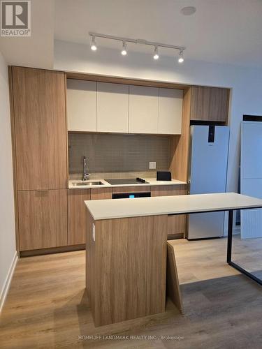 3606 - 395 Square One Drive, Mississauga, ON - Indoor