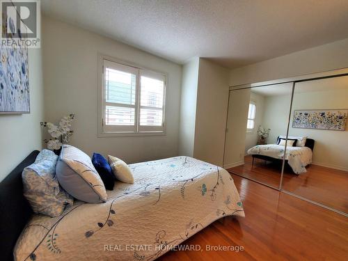 Faces West - 257 Milan Street, Toronto, ON - Indoor Photo Showing Bedroom