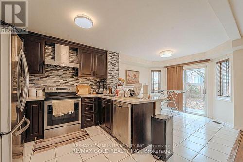 10 Squirreltail Way, Brampton, ON - Indoor Photo Showing Kitchen
