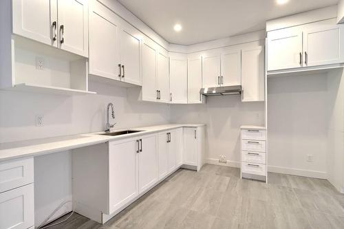 Kitchen - 3717 Rue Wellington, Montréal (Verdun/Île-Des-Soeurs), QC - Indoor Photo Showing Kitchen