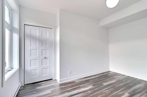 Bedroom - 3717 Rue Wellington, Montréal (Verdun/Île-Des-Soeurs), QC - Indoor Photo Showing Other Room
