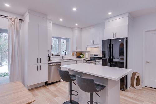 Kitchen - 12 Ch. Sisttie, La Pêche, QC - Indoor Photo Showing Kitchen With Double Sink