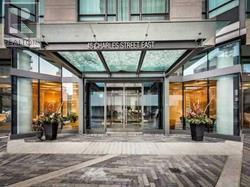 4305 - 45 CHARLES STREET E  Toronto, ON M4Y 0B8