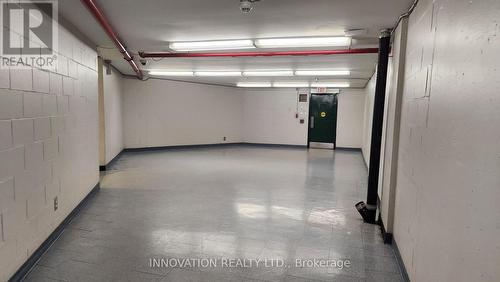 1406 - 2020 Jasmine Crescent, Ottawa, ON - Indoor Photo Showing Garage
