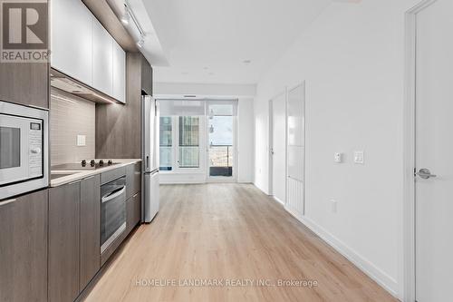 2612 - 395 Square One Drive, Mississauga, ON - Indoor Photo Showing Kitchen