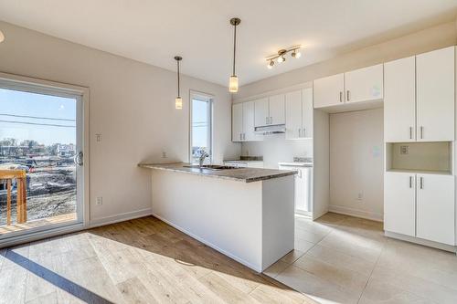 Cuisine - 1-360 Rue Des Becs-Scie, Gatineau (Masson-Angers), QC - Indoor Photo Showing Kitchen