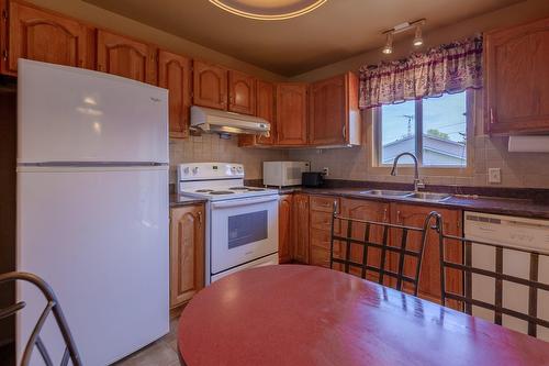 Cuisine - 7240 Rue Turner, Brossard, QC - Indoor Photo Showing Kitchen With Double Sink