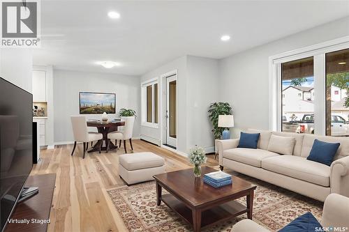 102 318 108Th Street, Saskatoon, SK - Indoor Photo Showing Living Room