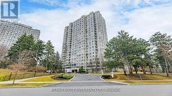 901 - 131 TORRESDALE AVENUE  Toronto, ON M2R 3T1